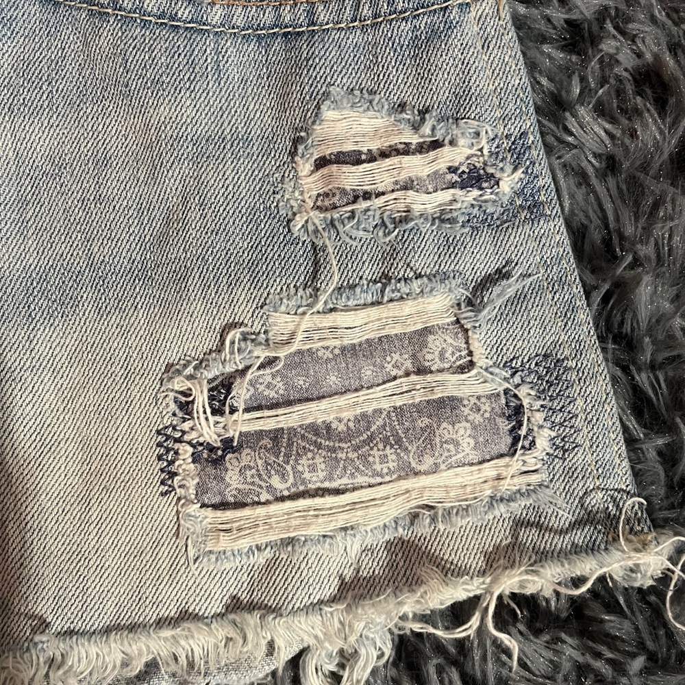 Women’s Hollister Jean shorts (blue)